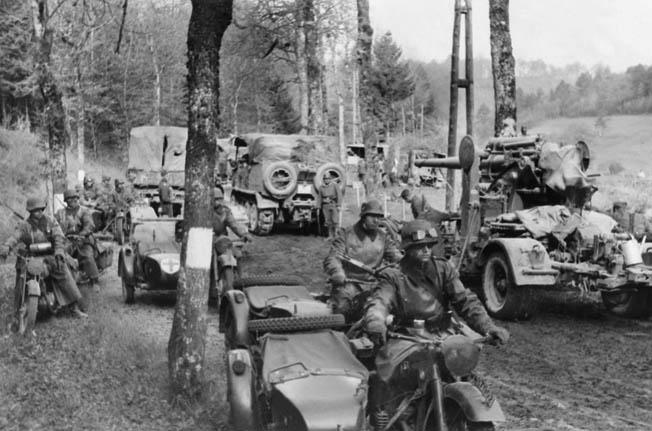 2.WK., Frankreichfeldzug 1940: Deutsche Militaerkolonnen